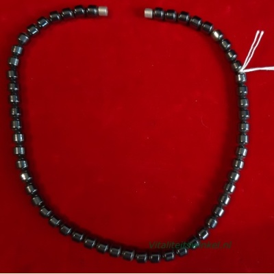 collier_magneetsteen-45cma